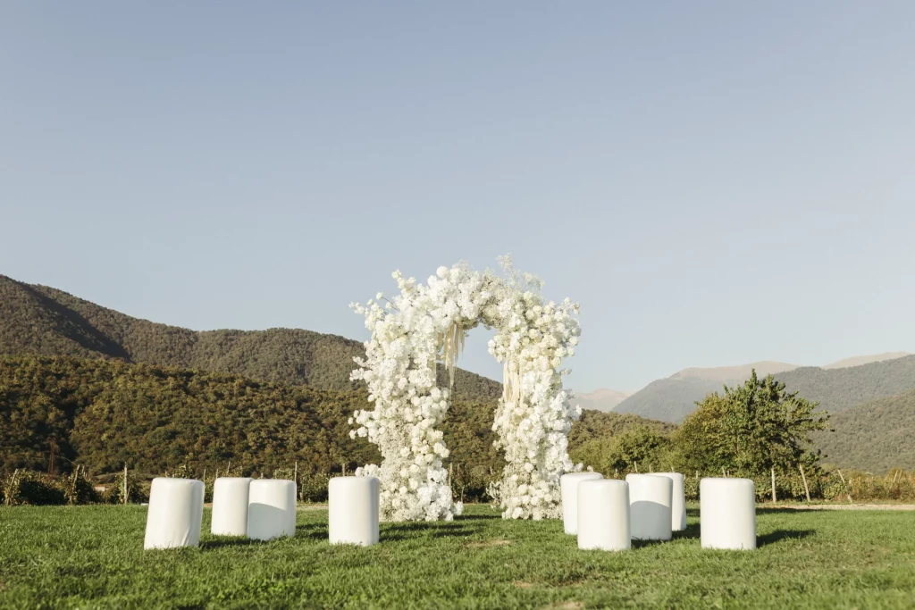 Modern wedding arch for a wedding in Italy
