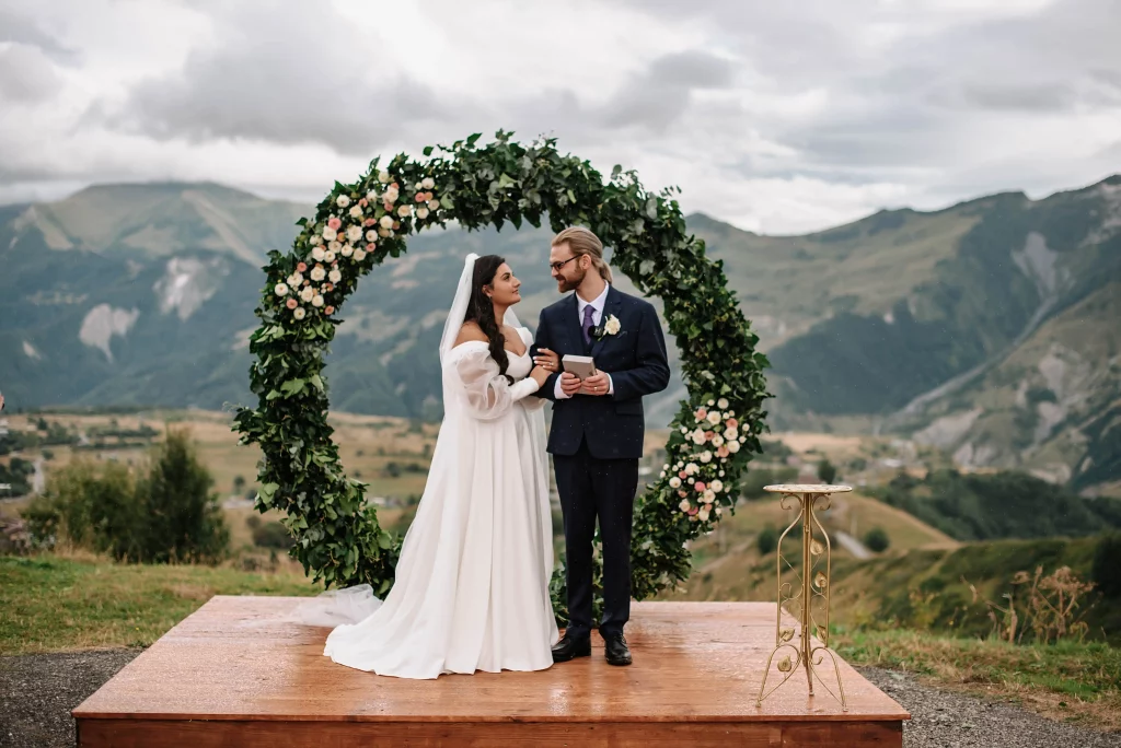 Where is it better to get married Georgia or Greece