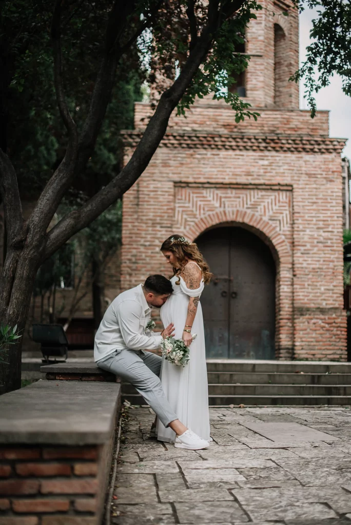 Wedding with a pregnant bride