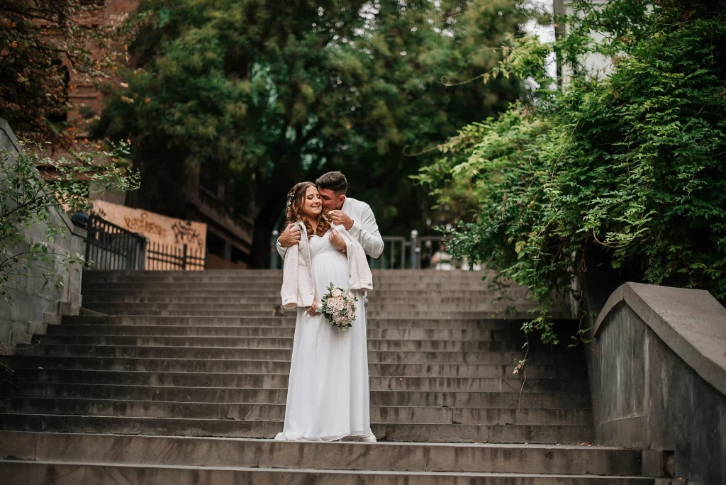 Pregnant bride wedding in Tbilisi