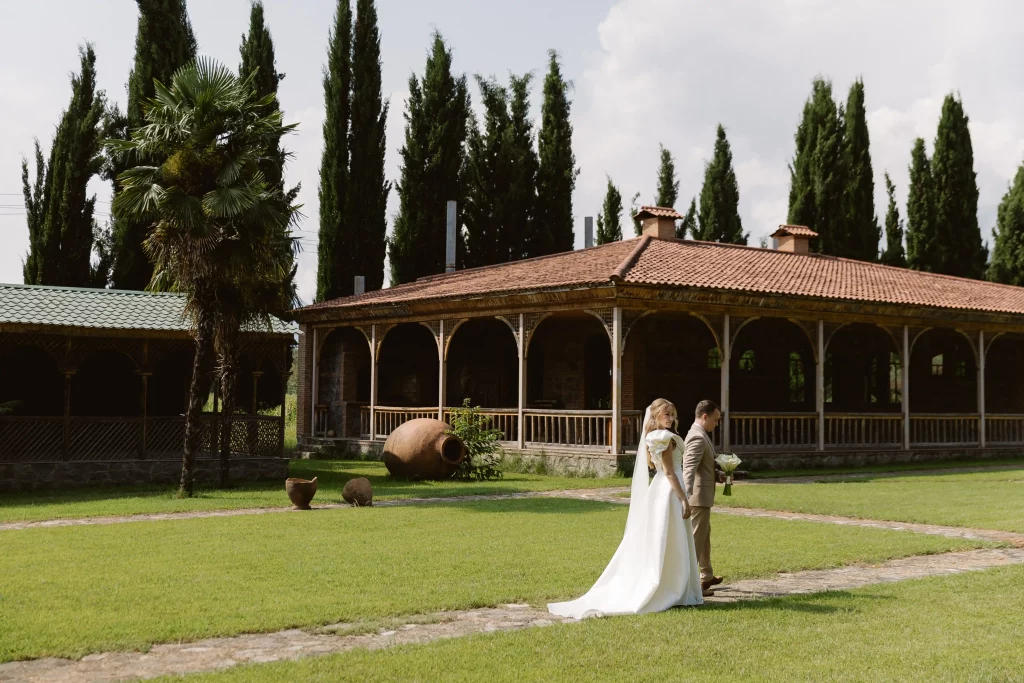 Chateau wedding in Gruzi for foreigners