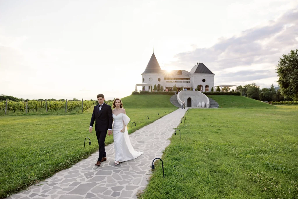 A wedding photo shoot at the Buera Chateau in Georgia