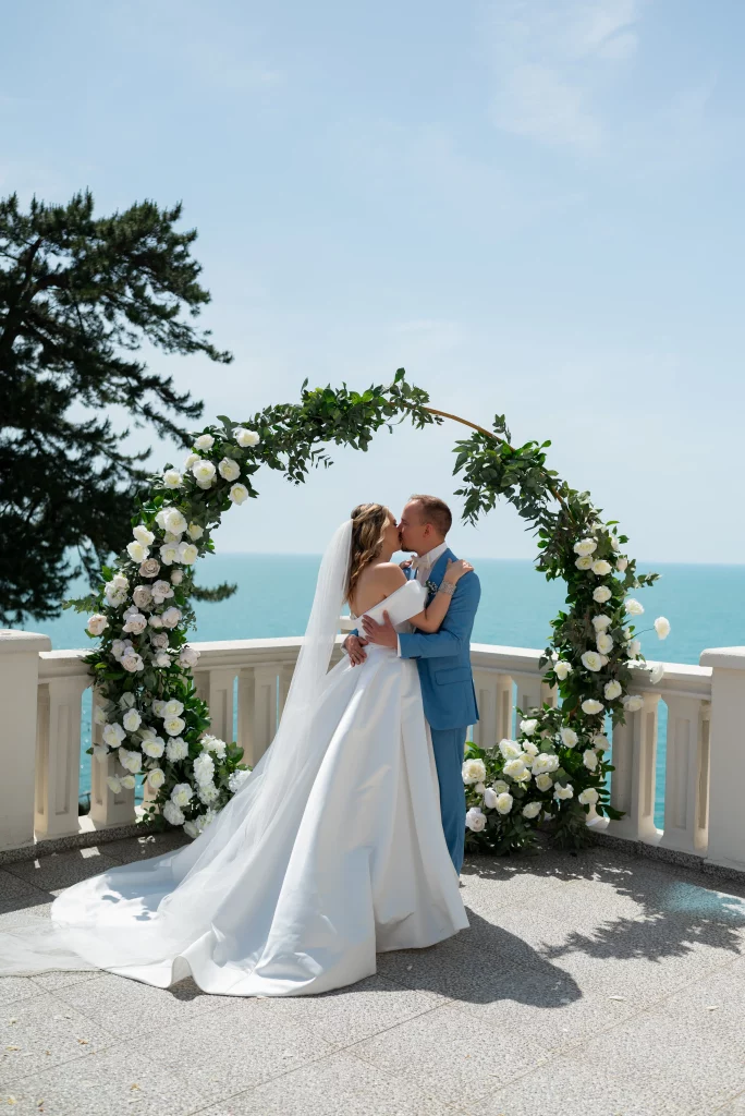 Can foreigners get married in Serbia