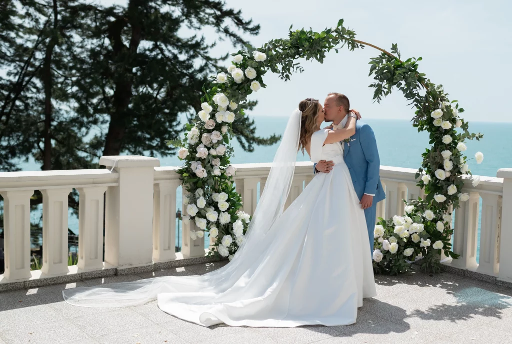 Photos from a wedding at Castello Mare Wellness Resort in Georgia