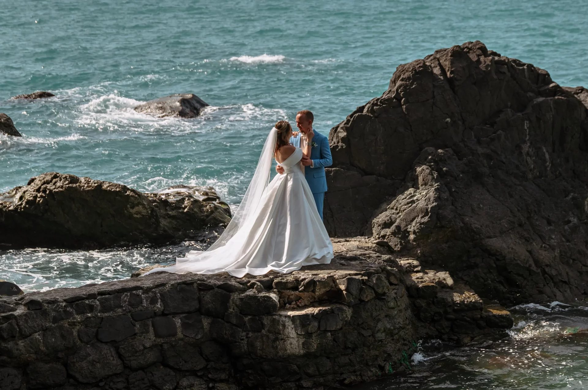 Wedding photo shoot at Castello Mare Wellness Resort in Georgia