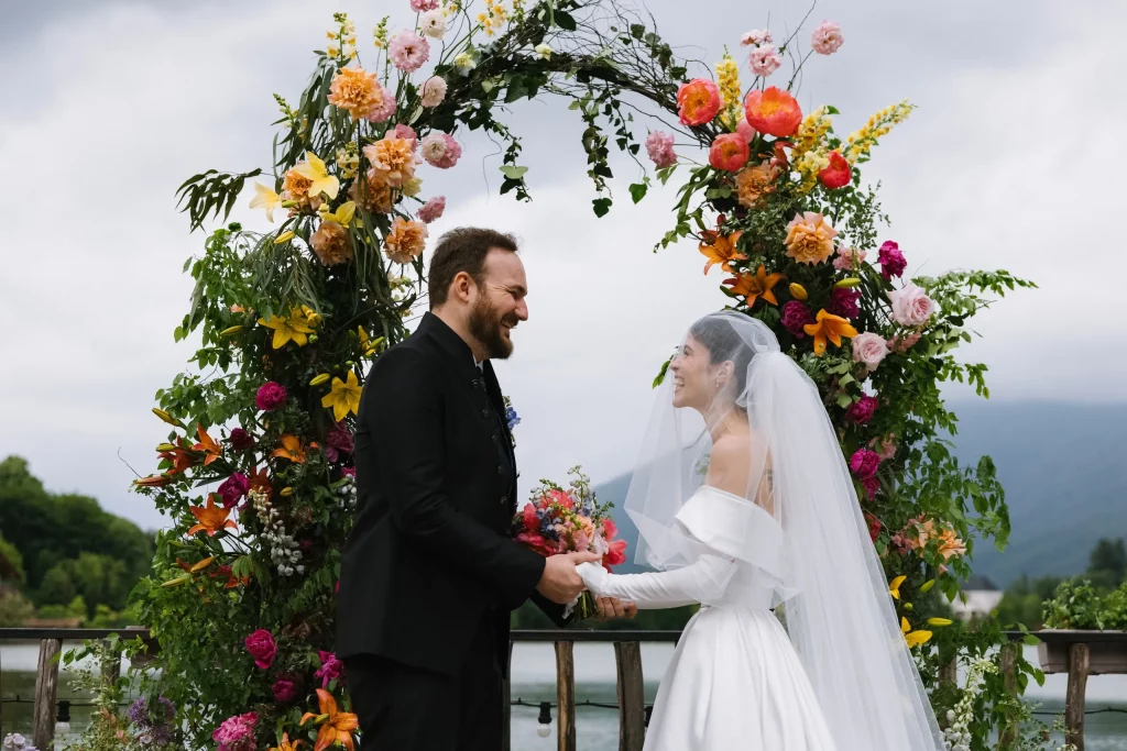A Georgia wedding in the fall on a lake