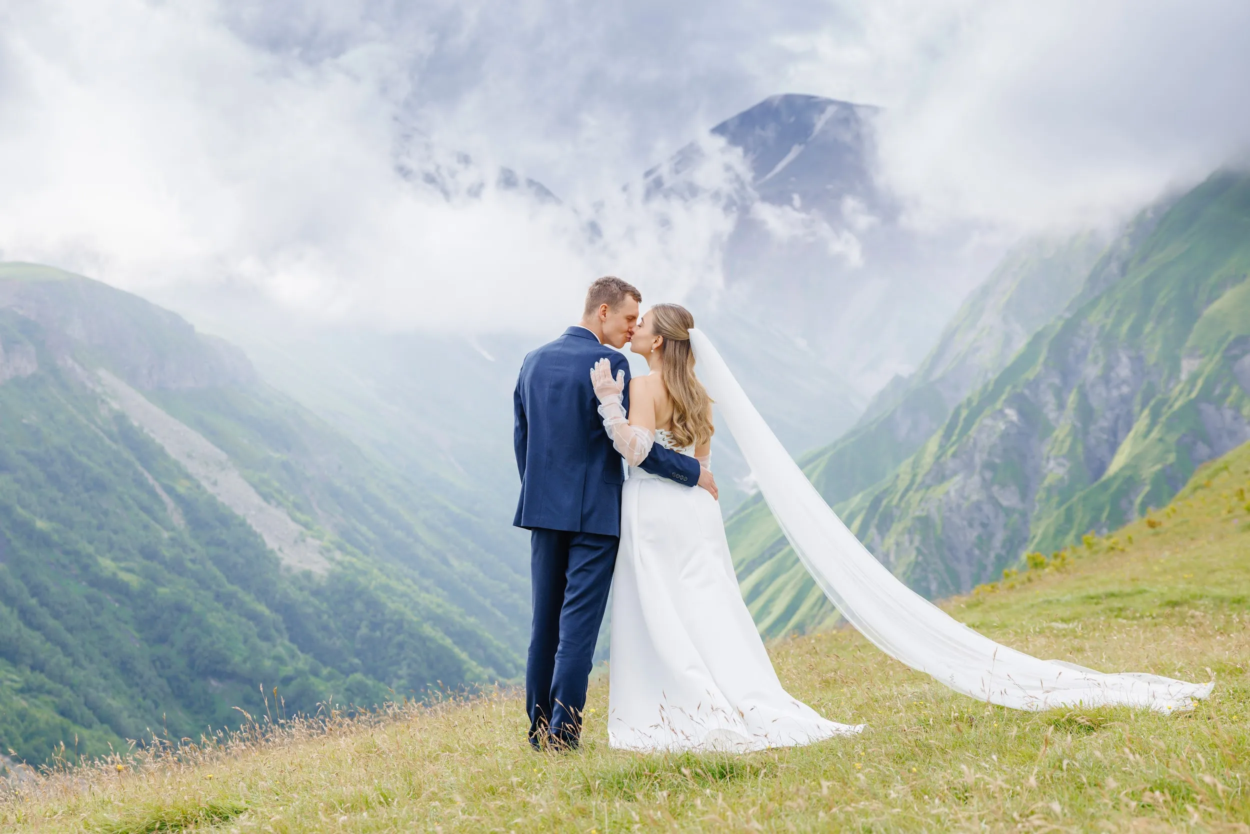 How to Choose a Country for Your Wedding and Honeymoon